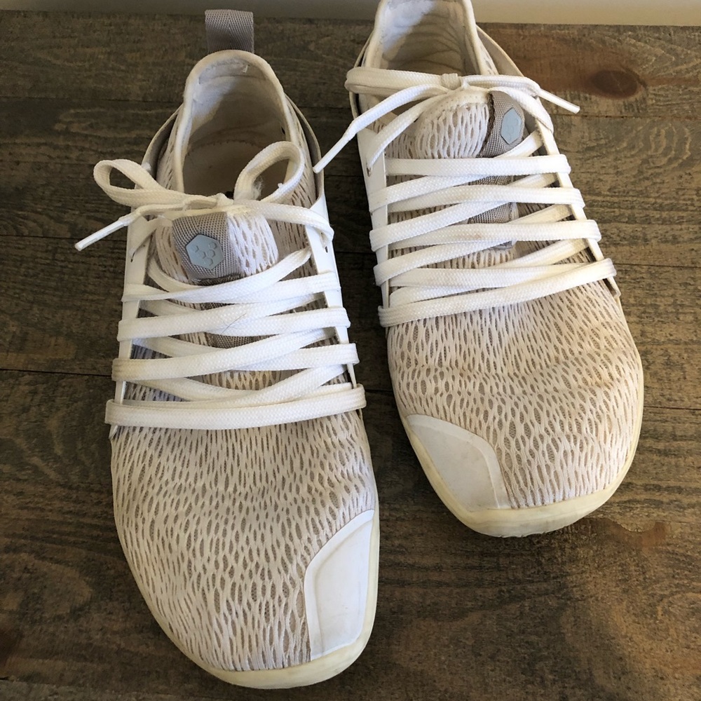 Vivo Barefoot White sneakers